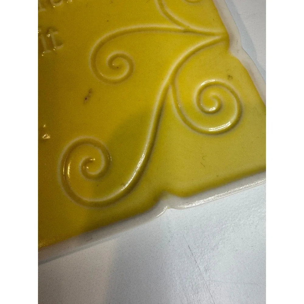 Hallmark Wizard of Oz Yellow‎ Brick Road Plaque – Dorothy Ribbon